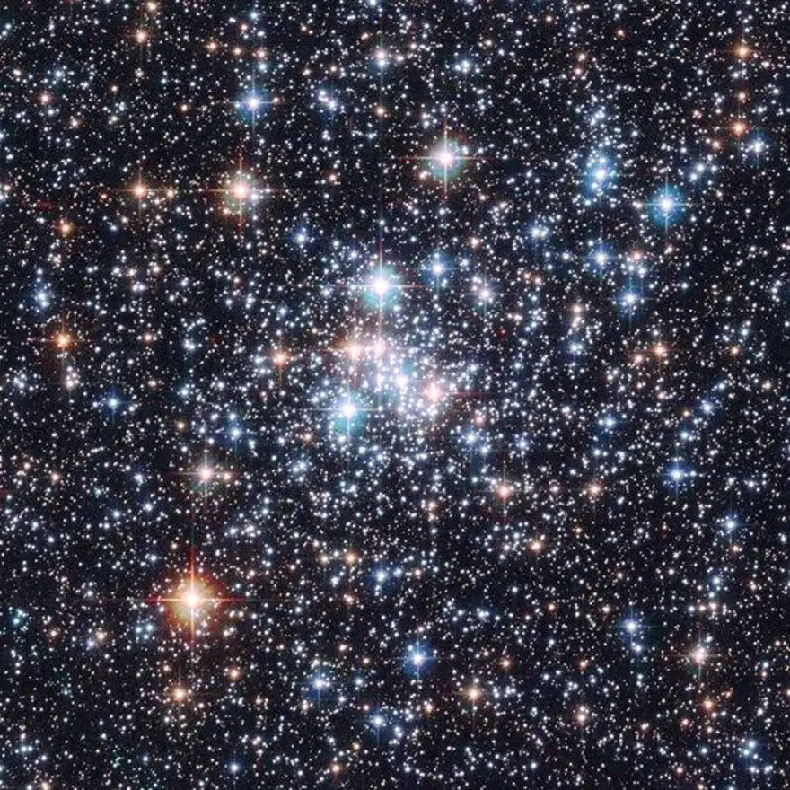 NASA'dan 'Kelebek Nebula' paylaşımı 37