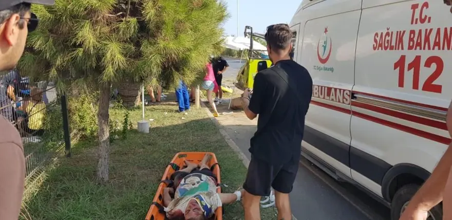 Safari aracı takla attı, yolcular yola savruldu: 3 ölü, 17 yaralı 4