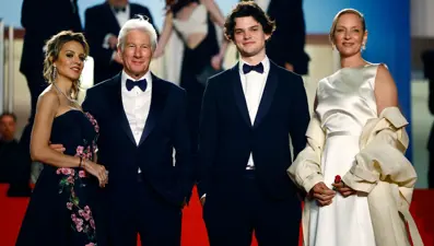 77. Cannes Film Festivali: "Ah, Kanada" yıldızları kırmızı halıda