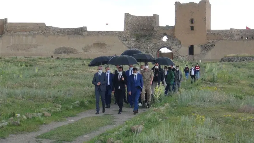 UNESCO listesindeki Anadolu'nun ilk Türk camisi Menuçehr Camii restore edilecek 2