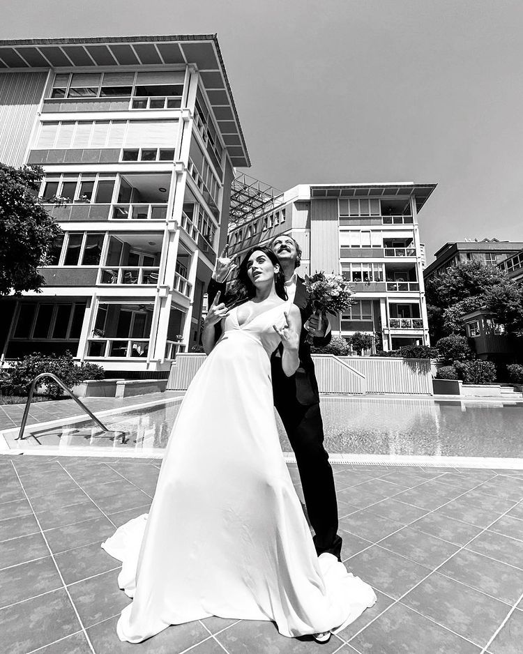 Onur Saylak ve Gözde Yılmaz'ın nikahından ilk fotoğraf