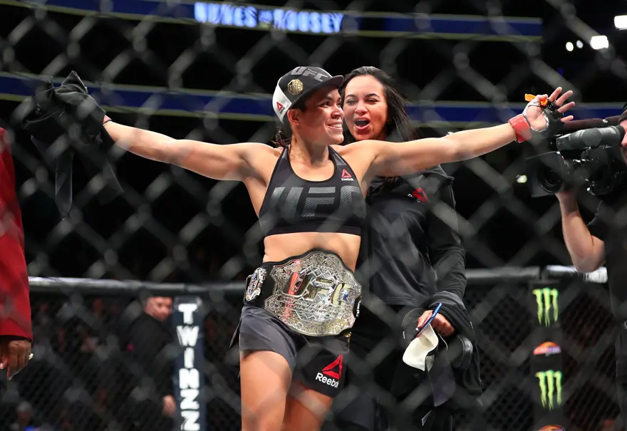 Eski şampiyon Rousey 48 saniyede nakavt oldu 7