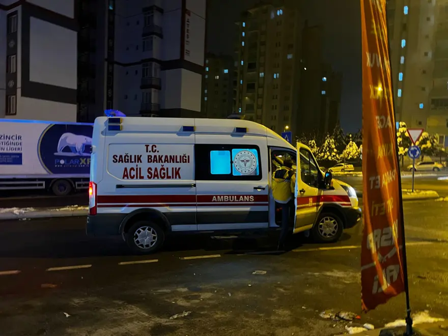 Kadın cinayeti ihbarına giden polis, kar altında cansız mankenle karşılaştı 4