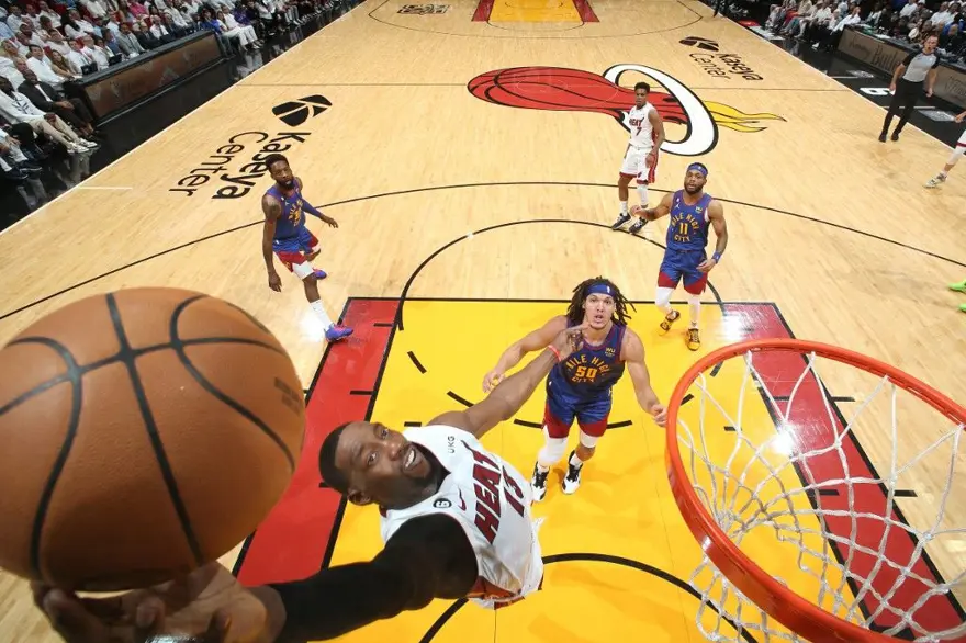 NBA | Nuggets, Jokic ve Murray'nin tarihi performansıyla Heat'i farklı yendi 2
