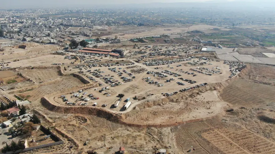 BİNLERCE ARAÇ HAVADAN GÖRÜNTÜLENDİ 2 BİNLERCE ARAÇ HAVADAN GÖRÜNTÜLENDİ 2