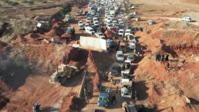 Evlerinden geriye yıkıntılar kaldı! Suriye'nin kuzeybatısında buruk sevinç