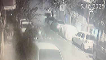 Gaziosmanpaşa'da panik anları: El yapımı patlayıcı atıp kaçtı