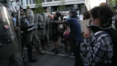 Arizona polisinden siyahi ve yerli nüfusa ayrımcılık