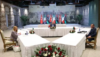 İstanbul'da Akdeniz zirvesi: Cumhurbaşkanı Erdoğan, Meloni ve Dibeybe ile görüştü