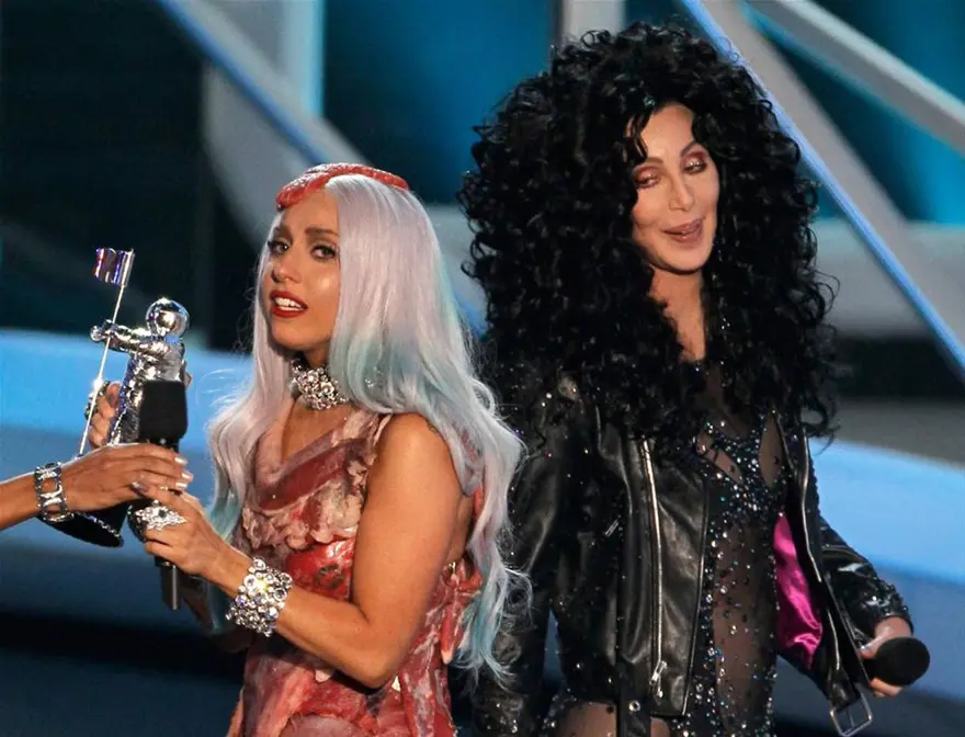 Lady Gaga'nın etten elbisesi! 35