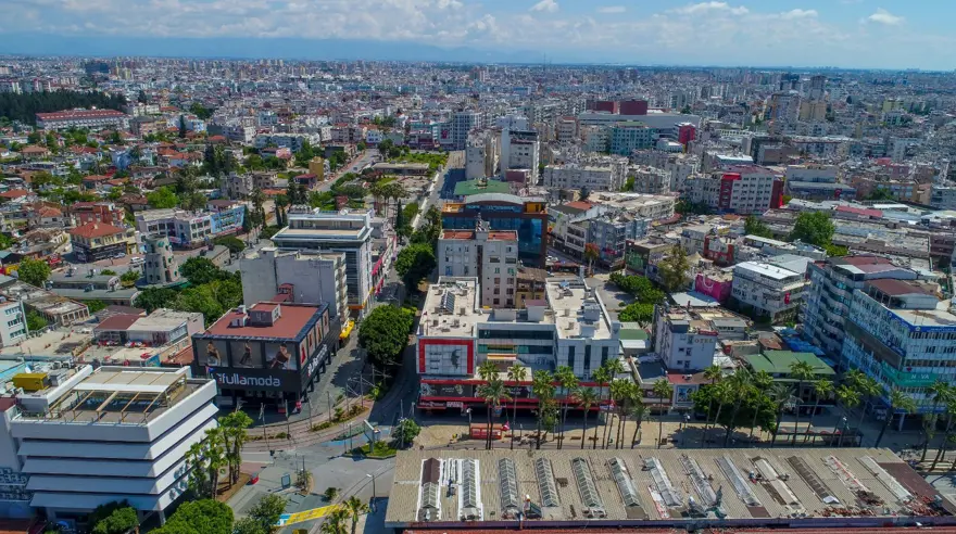 Konut satışlarında yüzde 40 düşüş: 3 yabancıdan biri Antalya'yı seçti Konut satışlarında yüzde 40 düşüş: 3 yabancıdan biri Antalya'yı seçti