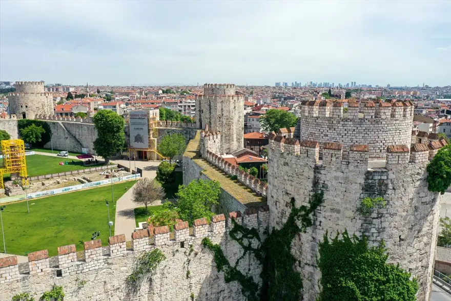 İstanbul'un en eski açık hava müzesi: Yedikule Hisarı 8