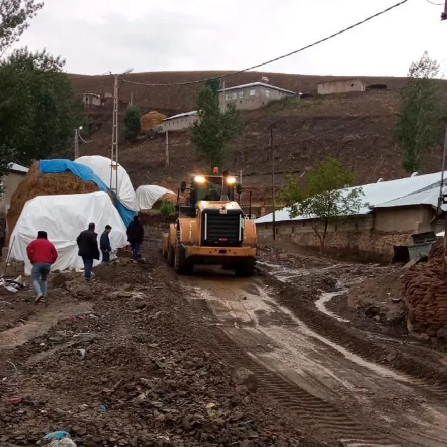Van'da sağanak sele yol açtı 4