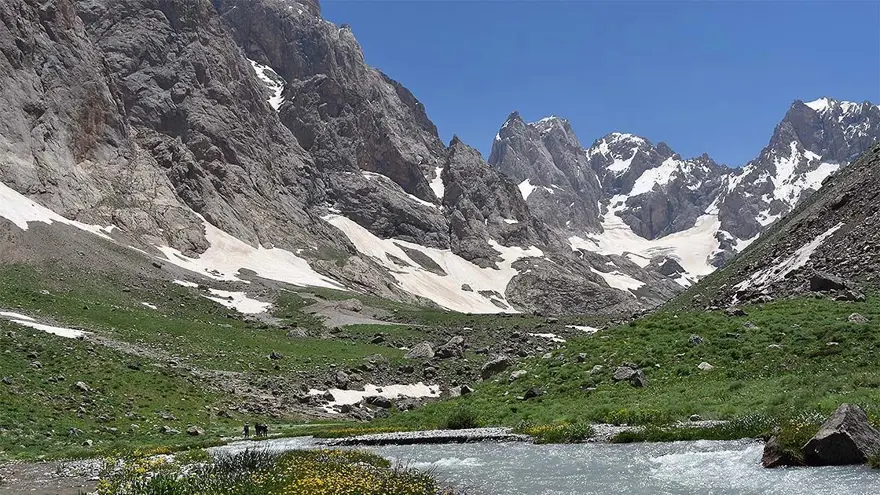 "HAKKARİ'NİN GÜZELLİKLERİ MİLLİ PARK OLUYOR" 8