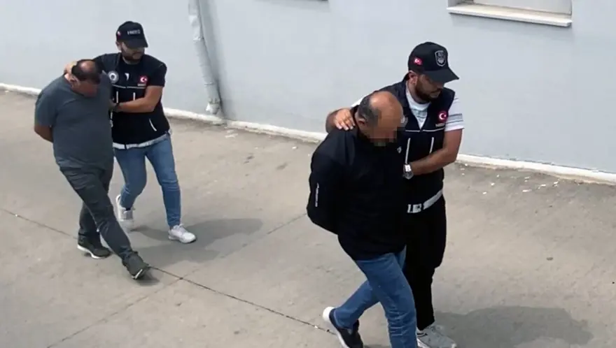 “Kraliçe arı taşıyoruz” dedi, kovanların içinden uyuşturucuçıktı 4