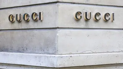 Gucci zorda... L'Oeral satın alıyor