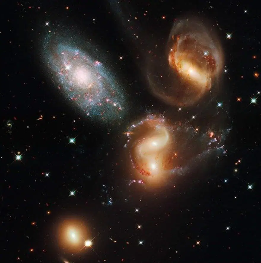 NASA'dan 'Kelebek Nebula' paylaşımı 33