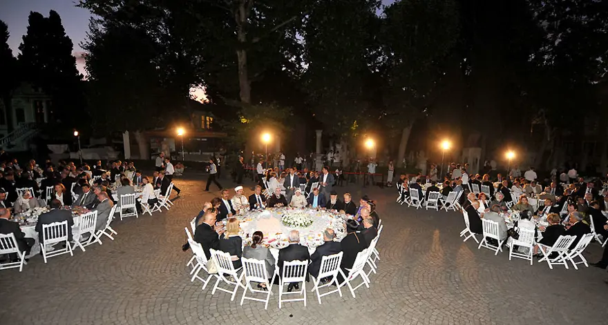 Azınlık temsilcileriyle iftar 