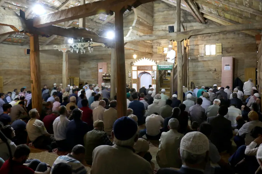 Çivisiz cami, 8 asırdır ayakta 5