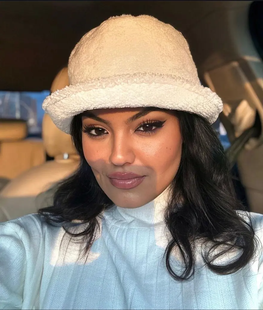 Kısmetse Olur yarışmacısı Eslem Sena Nur yaşadığı saldırıyı anlattı! "2 kız beni yatırıp patakladı, kafama çakı soktular" 9 Kısmetse Olur yarışmacısı Eslem Sena Nur yaşadığı saldırıyı anlattı! "2 kız beni yatırıp patakladı, kafama çakı soktular" 9