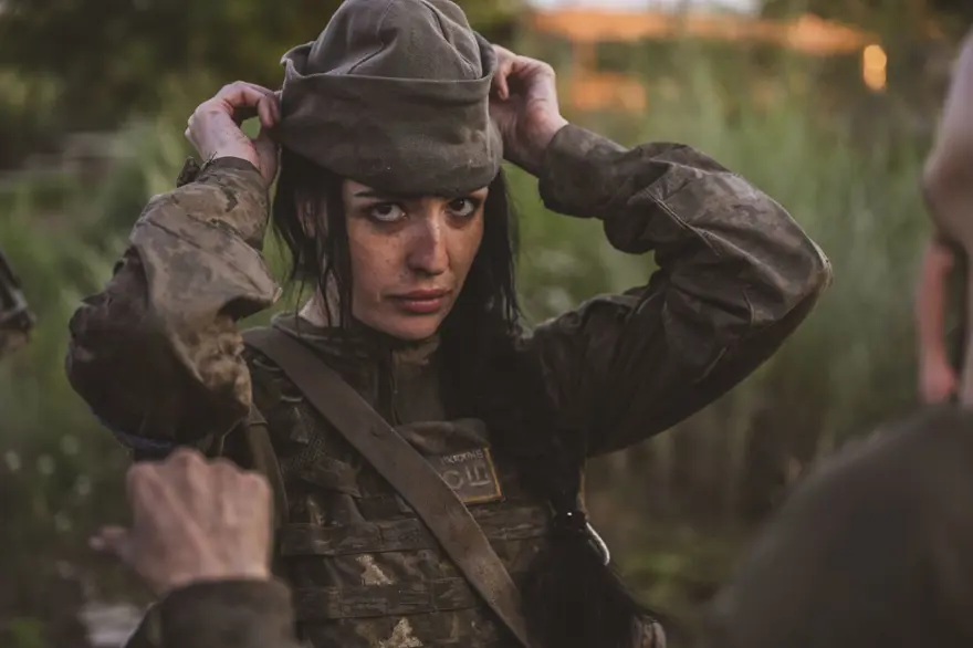 Ukraynalı kadınlar cephede görev almak için hazırlık yapıyor 25 Ukraynalı kadınlar cephede görev almak için hazırlık yapıyor 25