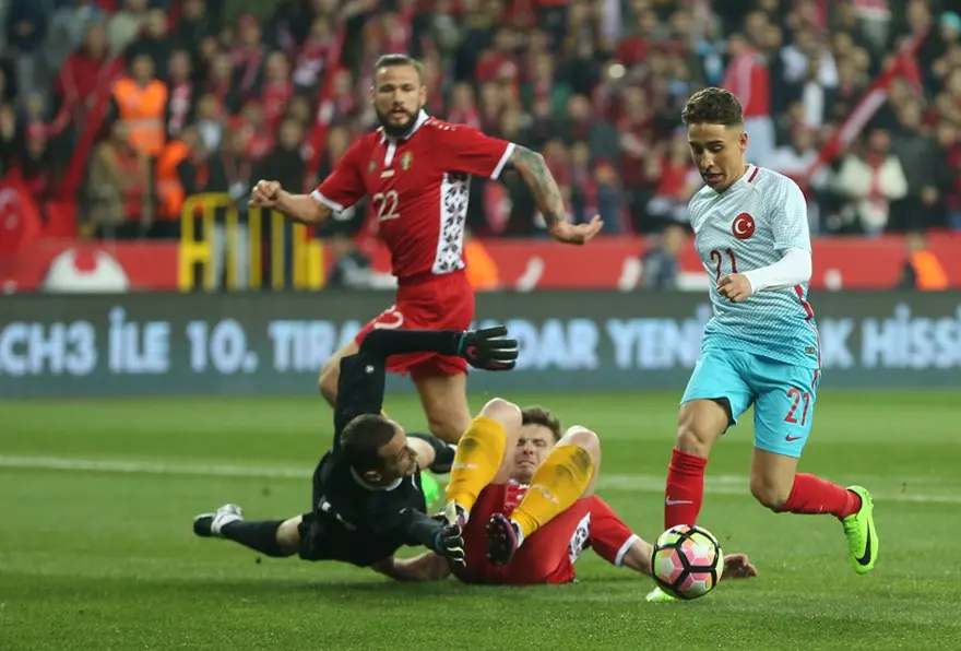 Emre Mor çaresiz bıraktı! 3