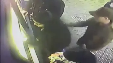 ATM'den para çekerken dikkat! Kaşla göz arasında kartları çalıyorlar