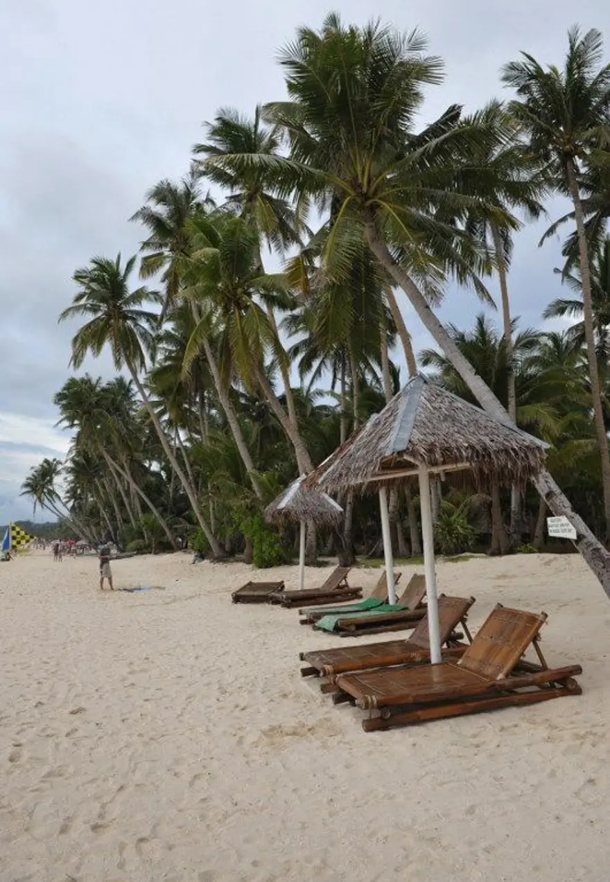 Filipinler 1 milyar dolar gelir getiren turistik adayı kapattı 18