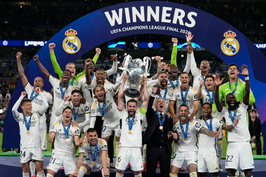 1. REAL MADRİD 16