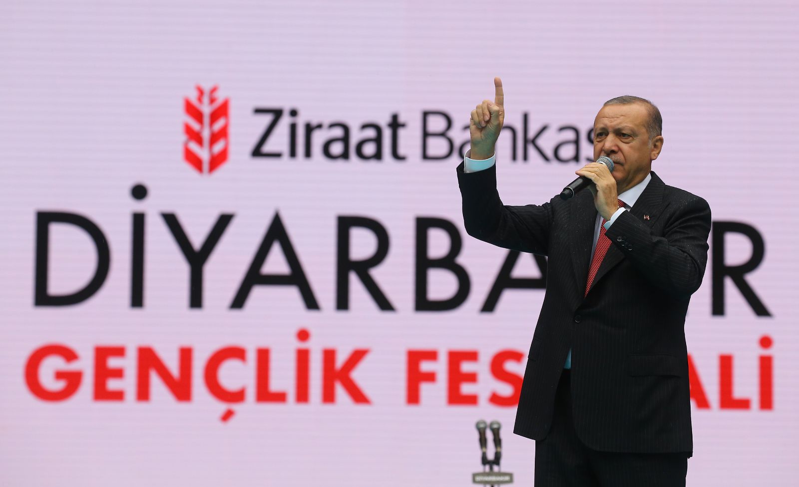 Cumhurbaşkanı Erdoğan: Etnik ayrımcılık yapan karşısında önce bizi bulur