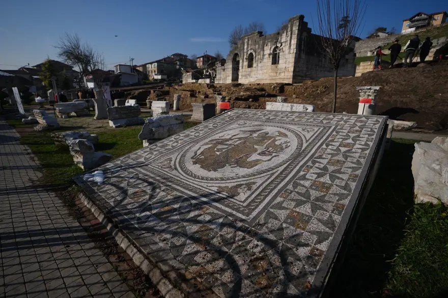 Düzce'de Roma dönemine ait 3 eser gün yüzüne çıkarıldı 1