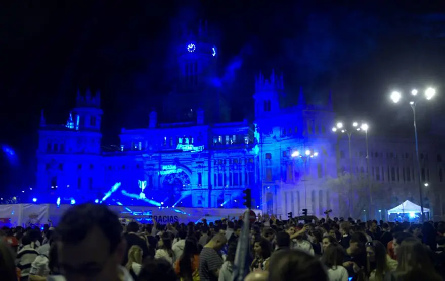 Madrid'de sabaha karşı kupa kutlaması 1