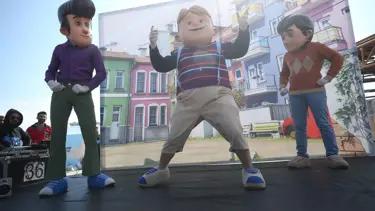 Depremzede çocuklar Rafadan Tayfa ile moral buluyor