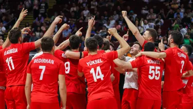 Filenin Efeleri çeyrek finalde! Türkiye - Polonya voleybol çeyrek final maçı ne zaman, hangi kanalda?