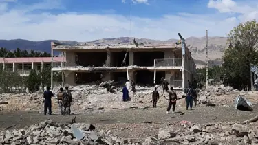 Afganistan'da bombalı saldırı: 13 ölü