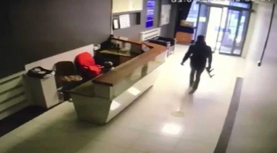 İstanbul'da iş hanına uzun namlulu silahla baskın 3
