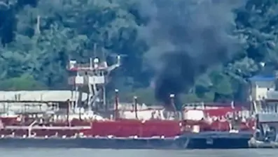 ABD'de helikopter nehirdeki mavnanın üzerine düştü: 2 ölü