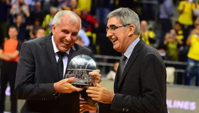 Obradovic yılın koçu ödülünü aldı