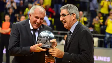 Obradovic yılın koçu ödülünü aldı