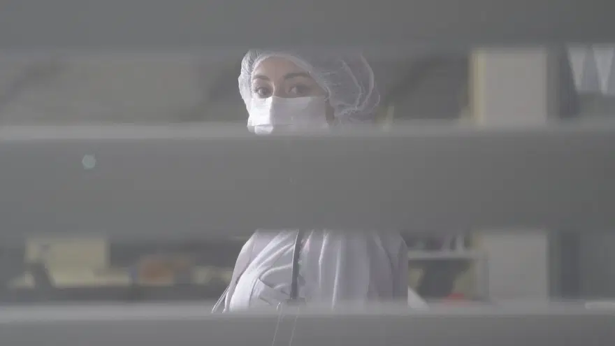 Omicron’a dair ilk bilimsel veriler geldi: 3 kat daha fazla yeniden enfekte etme yeteneğine sahip 4 Omicron’a dair ilk bilimsel veriler geldi: 3 kat daha fazla yeniden enfekte etme yeteneğine sahip 4