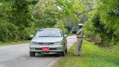 40 milyon liralık yardım parasını çalan polis kayıplara karıştı