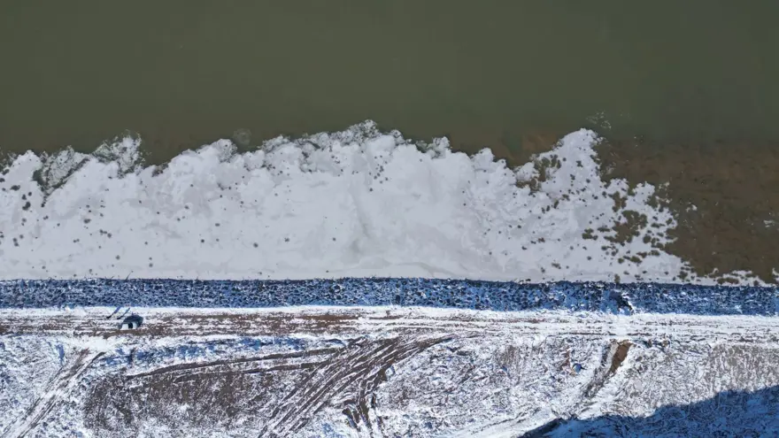 Sivas buz kesti: Kızılırmak Nehri kısmen dondu 10 Sivas buz kesti: Kızılırmak Nehri kısmen dondu 10