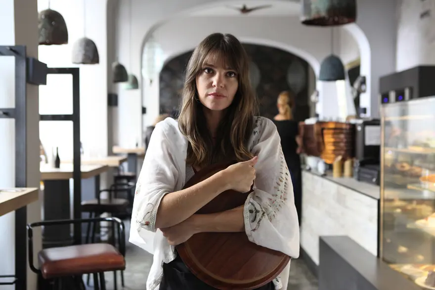 Aslı Enver: Birinin hata yapması, karşı tarafın sevgisini bitirmeye yetmiyor 6