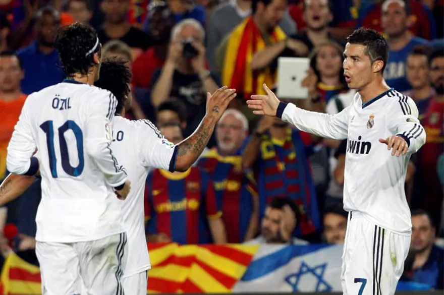 2 Ronaldo 2 Messi 10