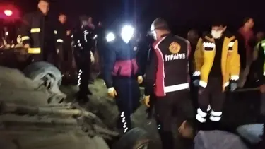 15 yaşındaki sürücü kaza yaptı: 2 ölü