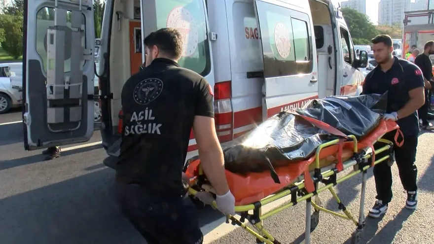 TEM otoyolunda kaza: Kamyonete arkadan çarpan motosiklet sürücüsü hayatını kaybetti 6
