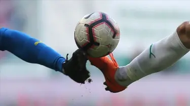 Karşıyaka'da imzalar atılıyor