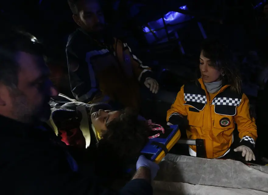 Deprem bölgesinden mucize kurtuluşlar 57