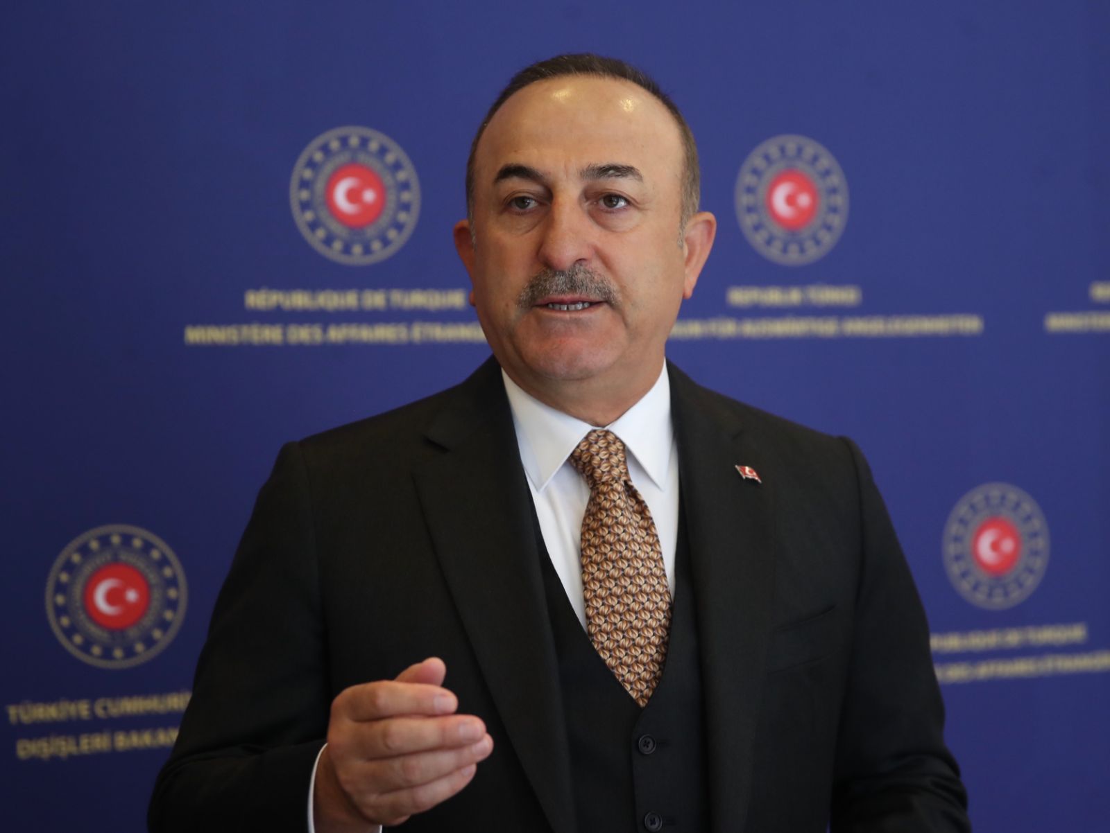 Çavuşoğlu: Vize serbestisi AB'nin sözü, yerine getirmeli