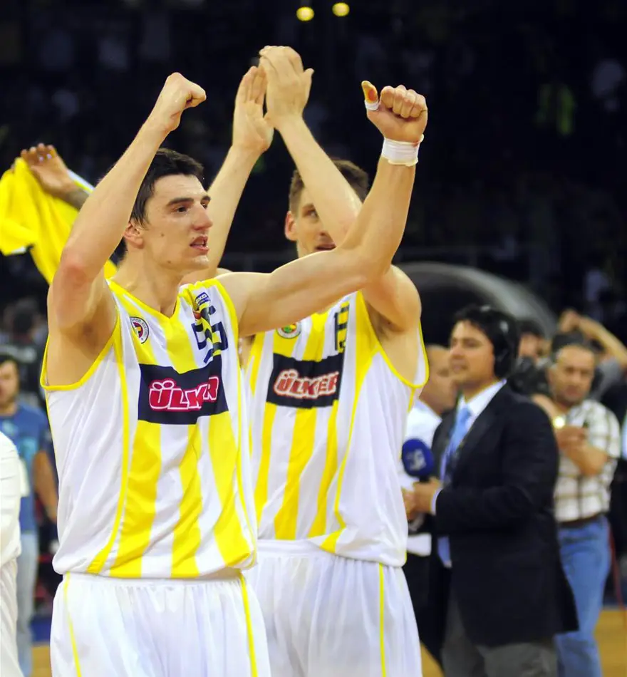 Fenerbahçe Ülker - Efes Pilsen 5